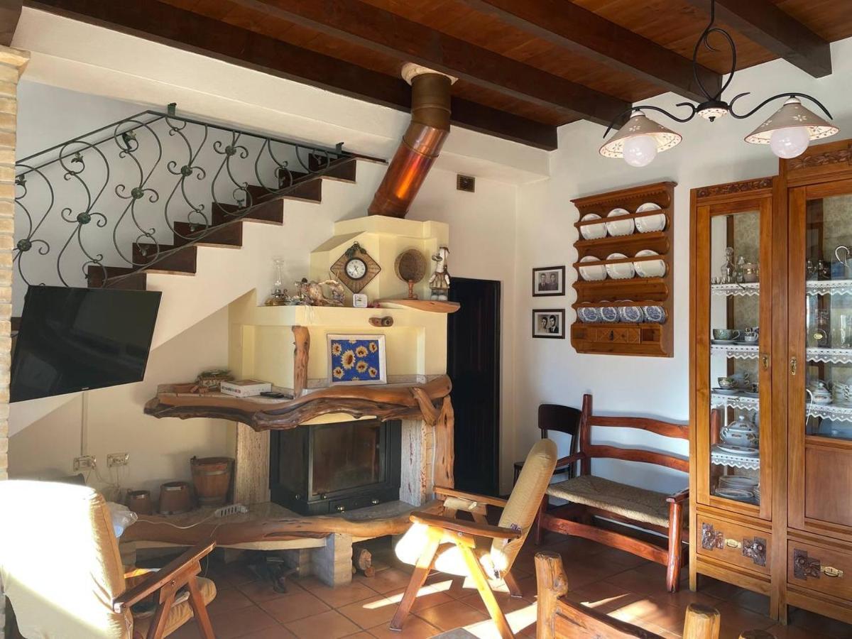 Aventina Holiday Home Burcei エクステリア 写真